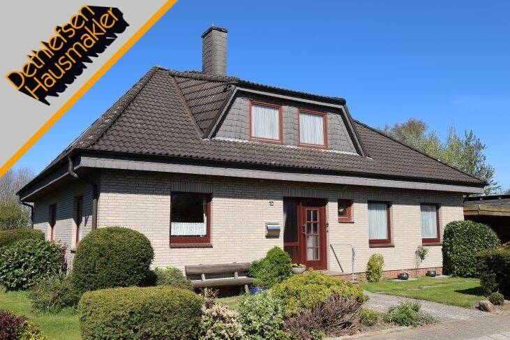 Massives Einfamilienhaus in Heide mit Garage, Sackgassenendlage und westlichem Wiesenblick, 25746 Heide