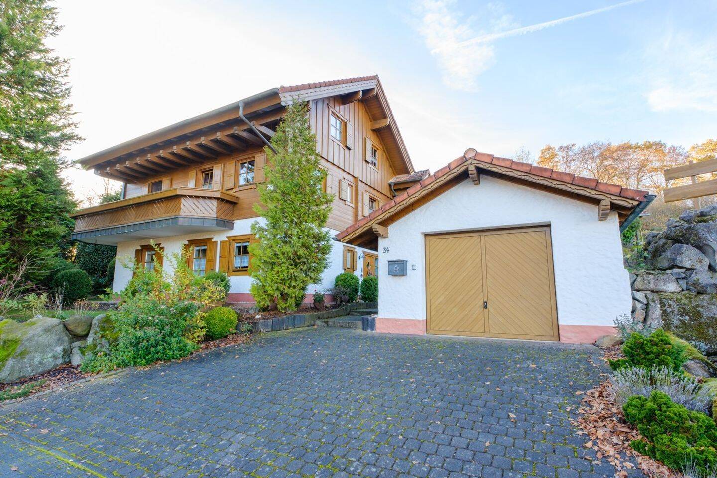 Tirolia Einfamilienhaus mit viel Platz in 54574 Birresborn, 54574 Birresborn