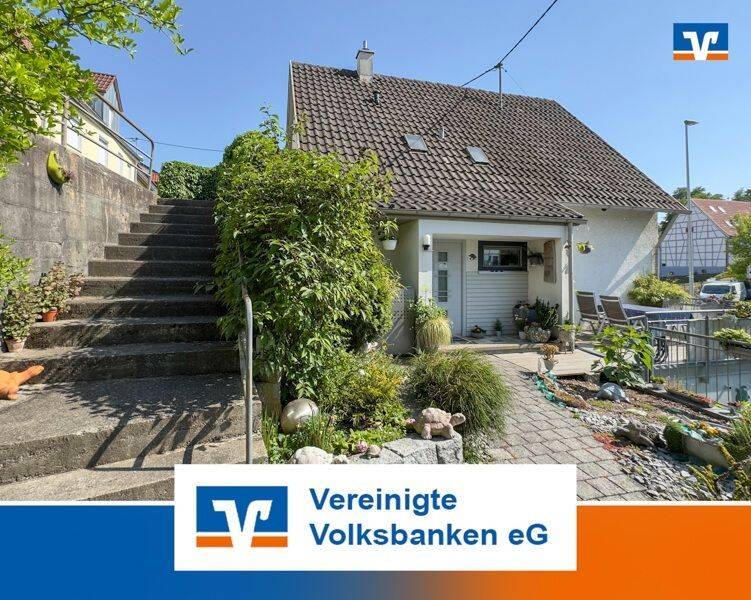 Tolles Einfamilienhaus mit kleinem Garten, Garage und Terrasse, 72768 Reutlingen