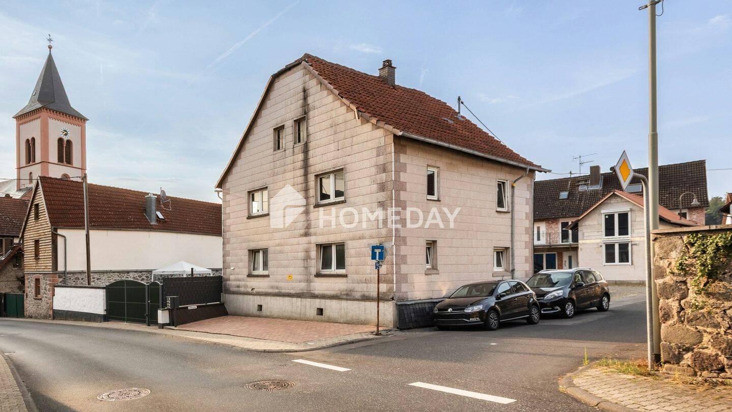 Sanierungsbedürftiges Einfamilienhaus mit Garten und viel Potenzial in ruhiger Lage von Büdingen, 63654 Büdingen