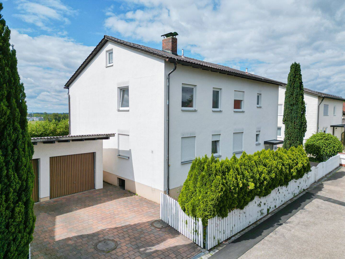 Zwei Wohnungen. Zwei Gärten. Ihr neues Zuhause., 93109 Wiesent