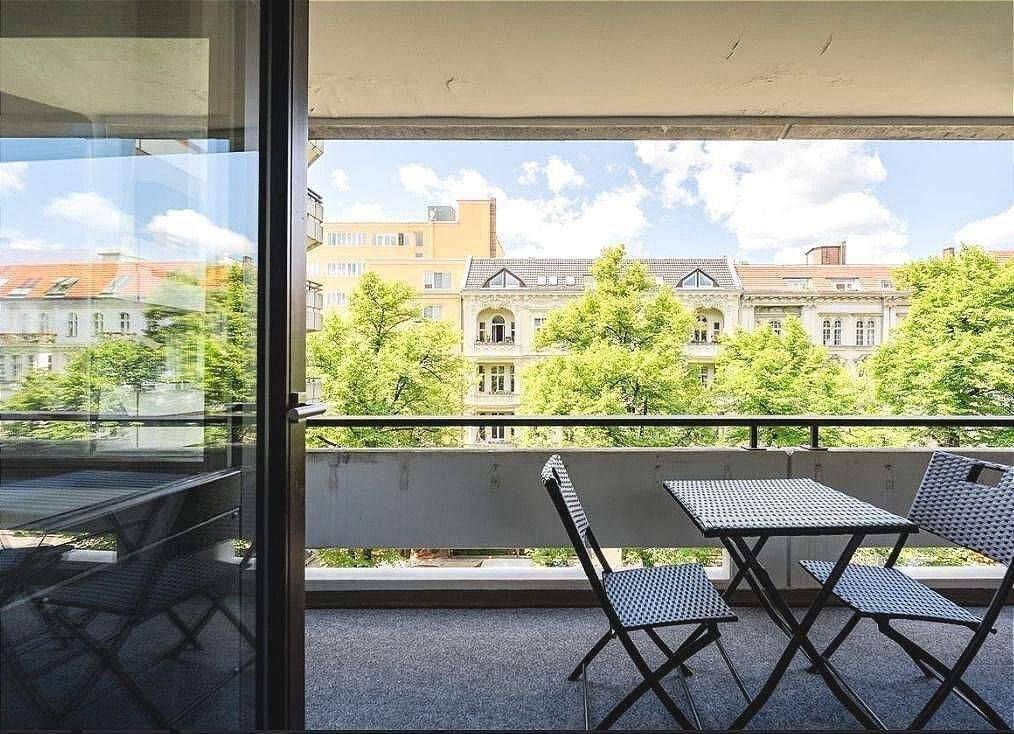 Sanierte City-Wohnung in begehrter Wohnlage nahe Steinplatz – mit separatem Tiefgaragenstellplatz bei Bedarf, 10623 Berlin (Charlottenburg-Wilmersdorf Charlottenburg)