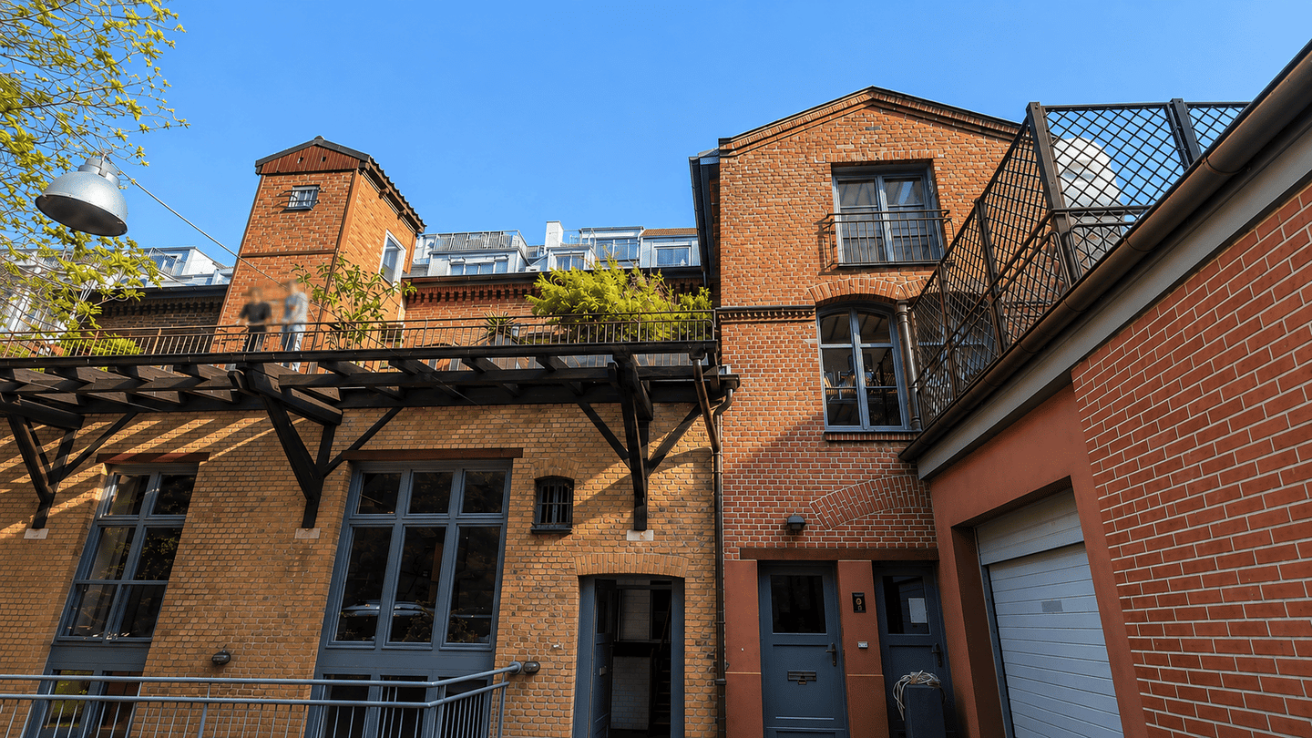 Historische Remise mit exklusivem Flair und Dachterrasse – im ruhigen Innenhof von Berlin-Mitte, 10115 Berlin (Mitte Wedding)