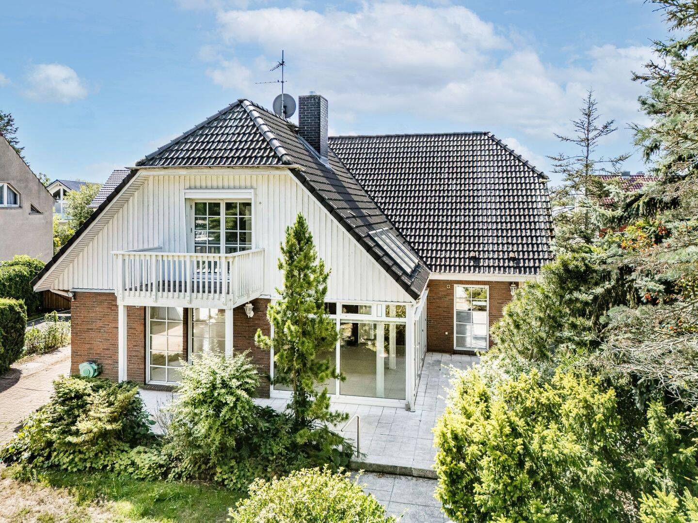 Großzügiges Familienhaus mit Wintergarten, Pool und traumhaftem Garten, 14542 Werder (Havel)