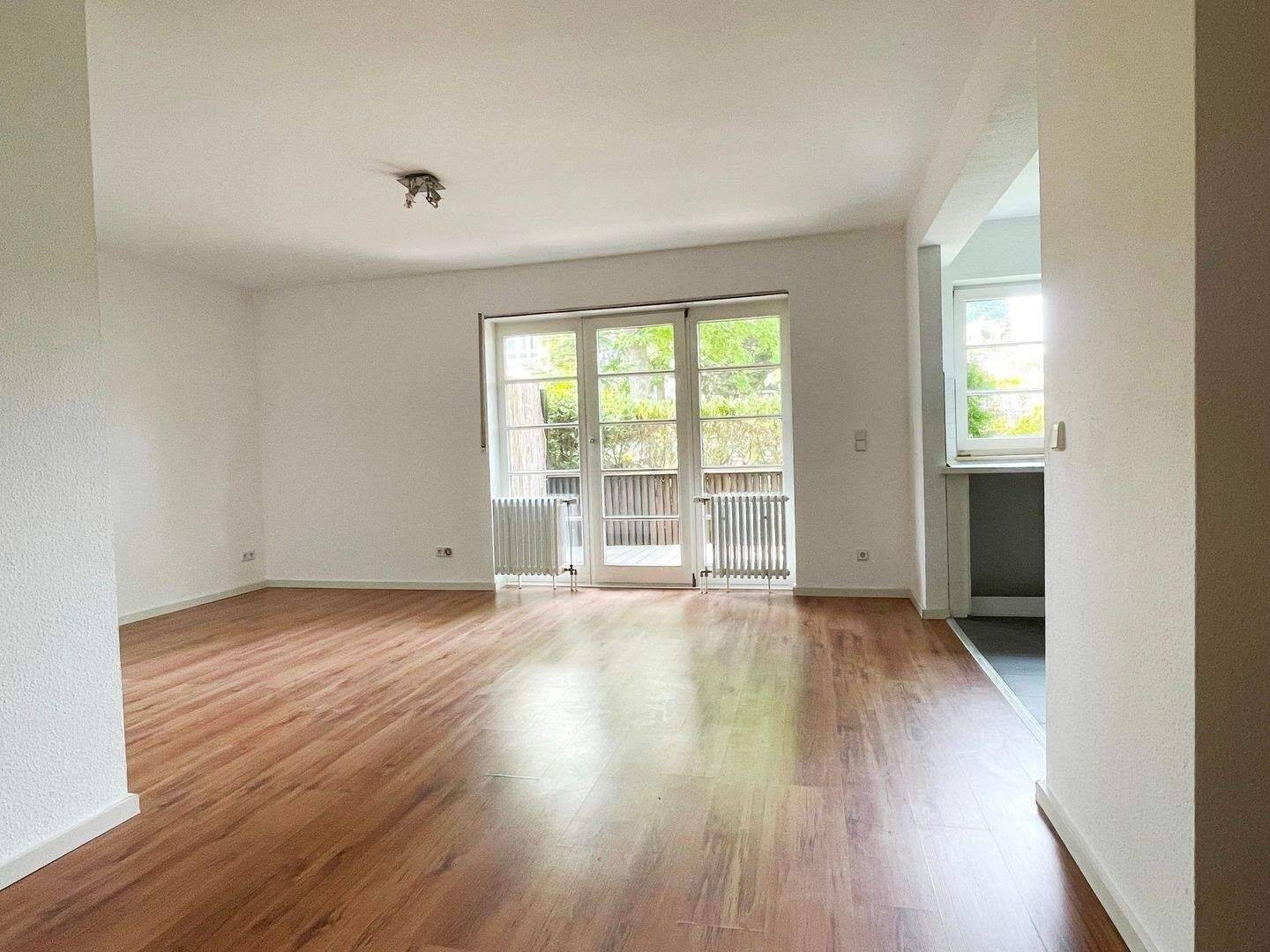 WOHNEN AUF 3 EBENEN  ….mit Terrasse, eigenem Garten und Tiefgarage!, 12209 Berlin (Steglitz-Zehlendorf Lichterfelde)