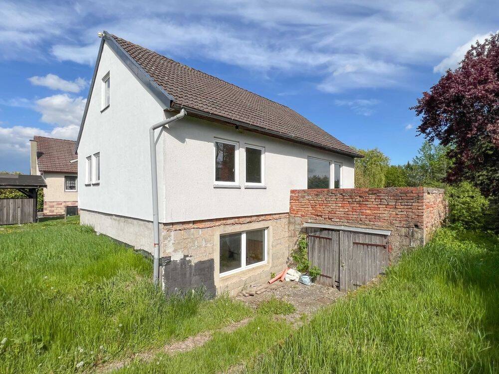 Geräumiges Haus mit Garage auf großem Grundstück – Sanierungsbedarf – keine Maklerprovision, 17349 Lindetal