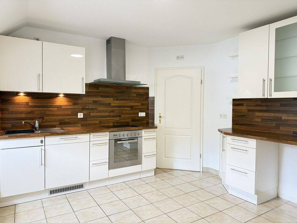 Bitburg-Stahl, attraktive 3-Zimmer-Wohnung mit EBK, 54634 Bitburg