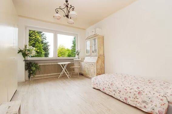 Möbliertes WG-Zimmer mit Balkon, 22417 Hamburg (Hamburg-Nord Hummelsbüttel Langenhorn)