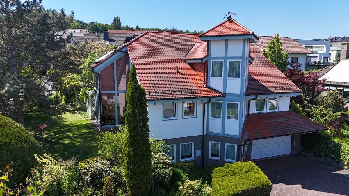 Einzigartiges Familienhaus mit 230m² Wohnfläche, Wintergarten & heller Atmosphäre, 34225 Baunatal