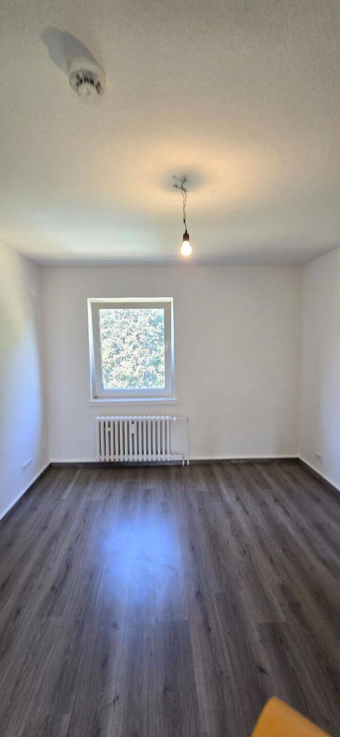 Sanierte 2 Zimmer Wohnung in Gelsenkirchen zu vermieten, 45899 Gelsenkirchen (Beckhausen Heßler Horst)