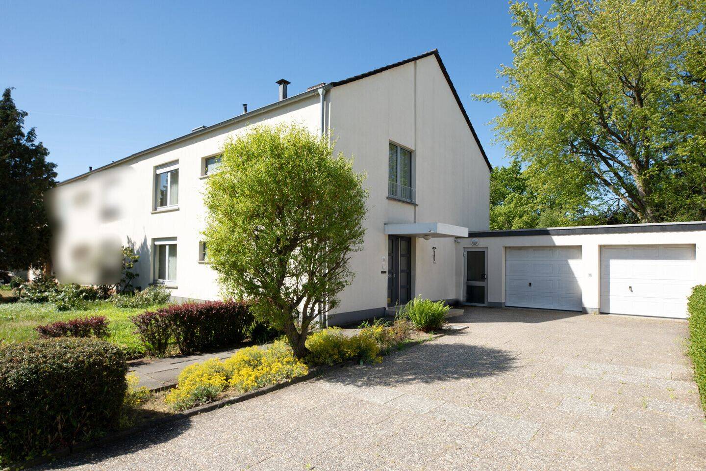 Doppelhaushälfte mit großem Grundstück und Entwicklungspotenzial in Bestlage, 63303 Dreieich