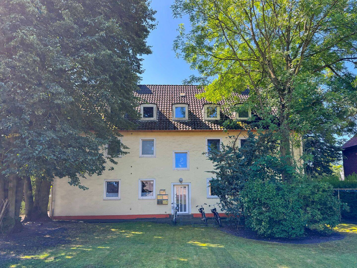 Charmante Erdgeschosswohnung – frisch saniert und sofort verfügbar in Oldenburg/Osternburg, 26135 Oldenburg (Oldb) (Kreyenbrück Krusenbusch Neuenwege Osternburg Tweelbäke)