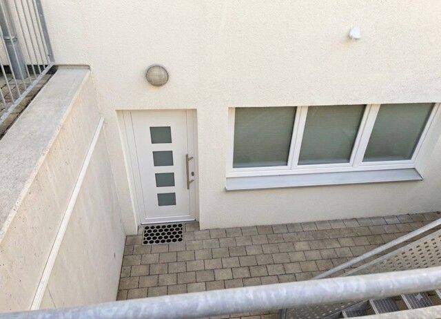 geräumige 1-Zimmer Wohnung inkl. Küche, 90579 Langenzenn