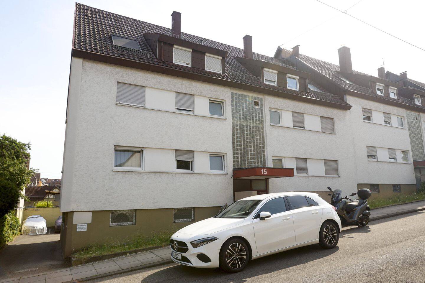 Renovierungsbedürftige Wohnung mit viel Potenzial in Stuttgart-Zuffenhausen, 70435 Stuttgart (Stammheim Zuffenhausen)