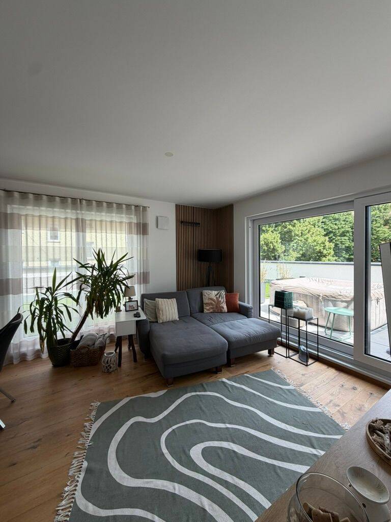 Exklusive 3-Zimmer-Wohnung mit privater Dachterrasse in Augsburg-Pfersee, 86157 Augsburg (Kriegshaber Pfersee)