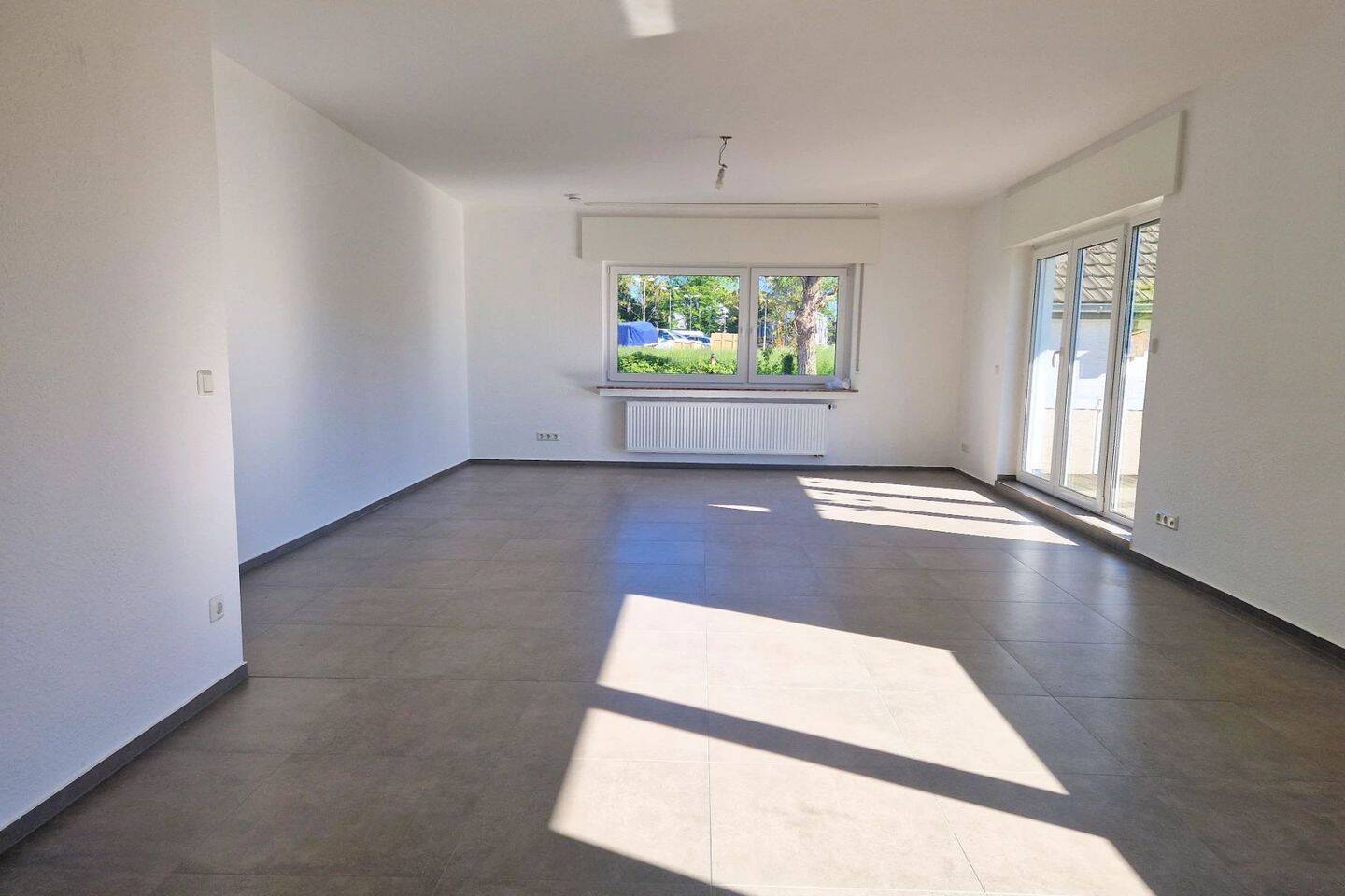 Sehr großzügige 3-Zimmer-Wohnung mit Balkon und Garage in Hennef-Uckerath, 53773 Hennef (Sieg)