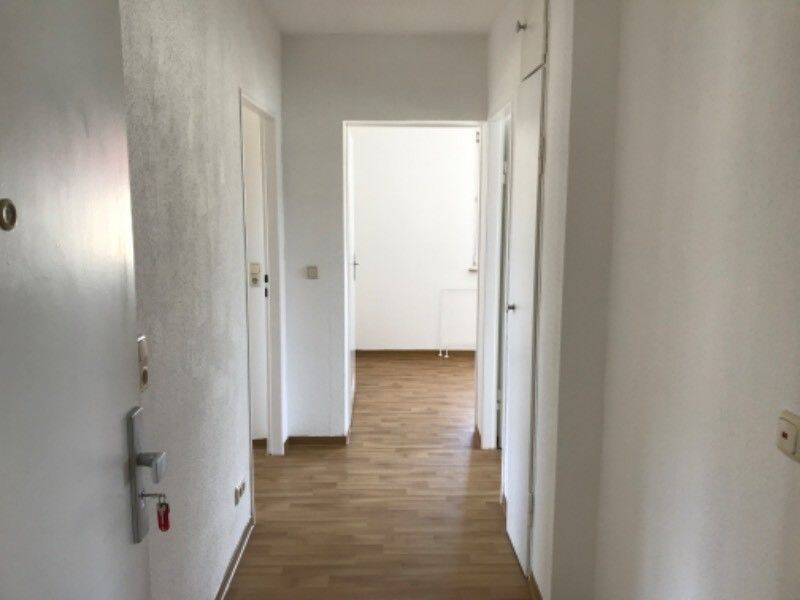 Erstbezug nach Sanierung – 2,5-Zimmerwohnung mit neuen Bodenbelägen
