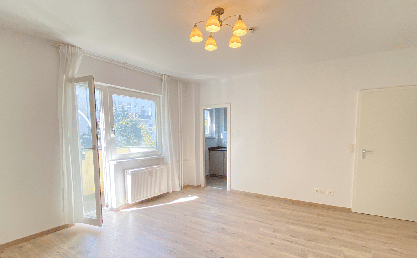 Attraktive 2-Zimmer-Wohnung mit 2 Balkone, EBK, zentraler Lager im Kiez Charlottenburg, 10627 Berlin (Charlottenburg-Wilmersdorf Charlottenburg)