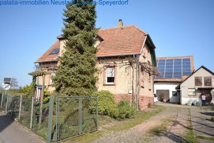 Haus mit zwei Wohneinheiten und 7000m² Grundstück Bornheim, 76879 Bornheim