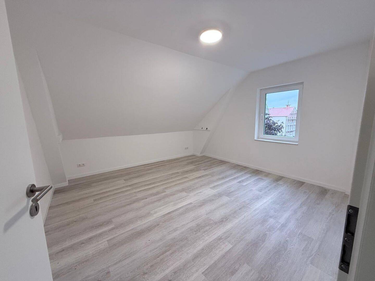 Neusanierte 3,5 Zimmer Wohnung mit Balkon, 21423 Winsen (Luhe)