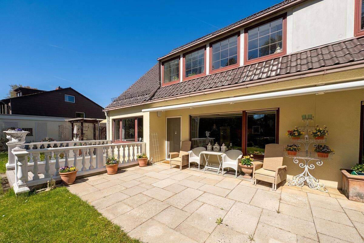 Herrliche DHH auch denkbar als 2 Familienhaus gegenüber vom Truderinger Forst, 81827 München (Ramersdorf-Perlach Trudering-Riem)