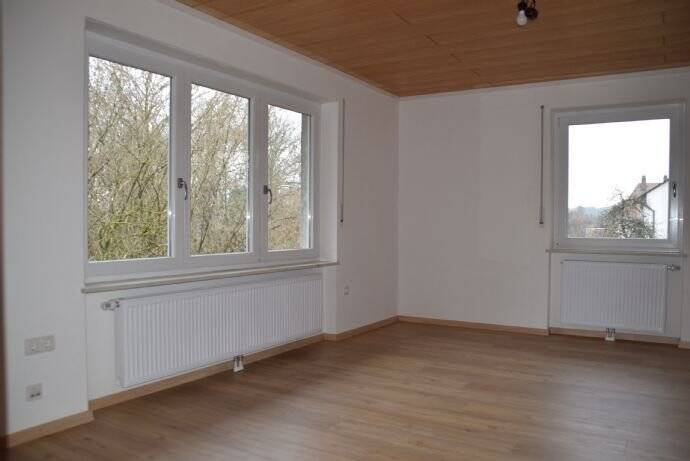 Wohnung mit Balkon, im 1. OG, 90607 Rückersdorf