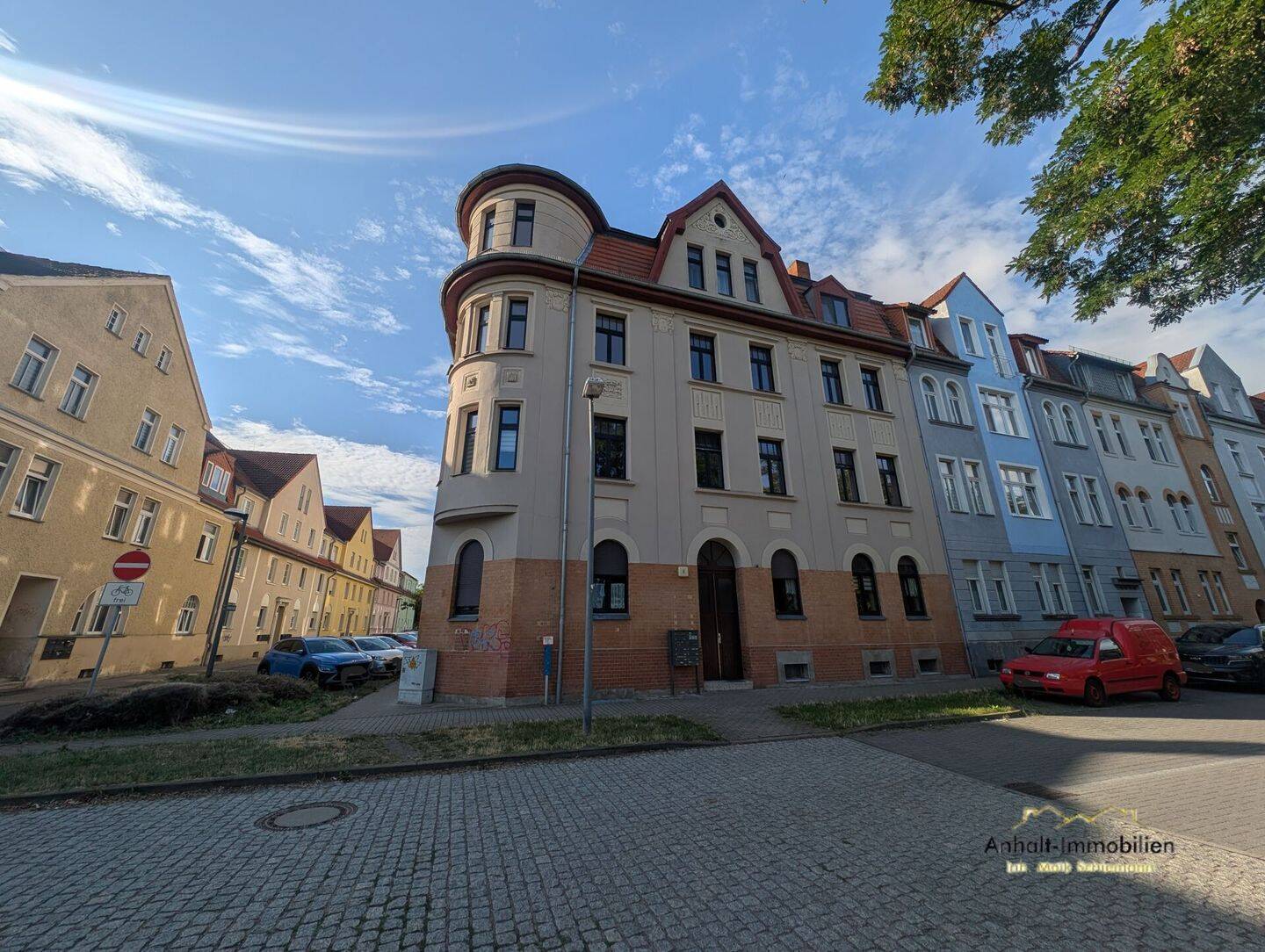 Ihr neues Zuhause unterm Dach: Praktisch geschnittene 2-Raum-Wohnung, 6749 Bitterfeld-Wolfen