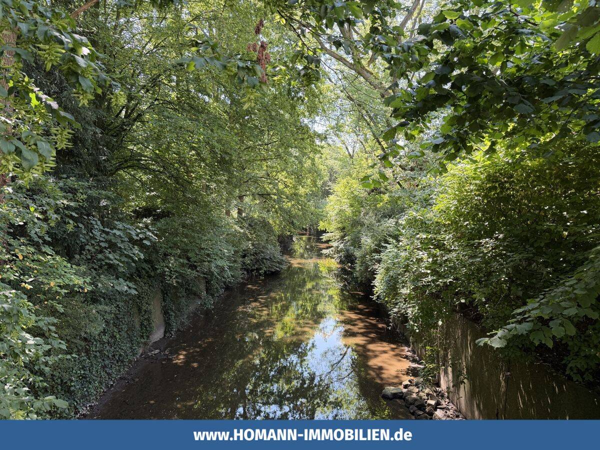 Wohnen direkt neben der Aa – Zwei Dachgeschosswohnungen und eine Ausbaureserve im Dachboden, 48147 Münster (Centrum Wienburg Wolbeck)