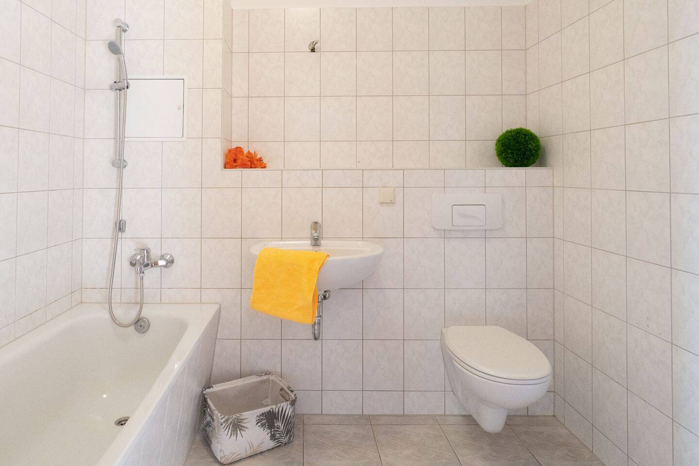 Mit Einbauküche und Balkon in Uninähe, 39106 Magdeburg (Alte Neustadt)