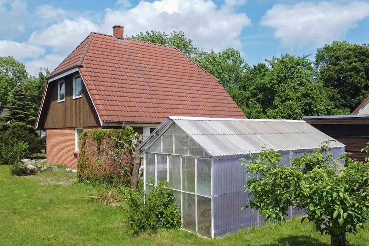 Familie gesucht! Einfamilienhaus mit 4 Schlafzimmern nahe Greifswald in Groß Karrendorf, 17498 Mesekenhagen