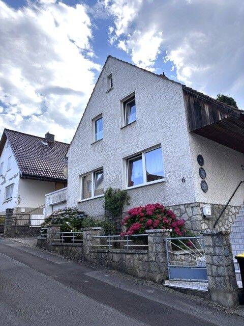 Familienleben mit Gartenglück, Kachelofen und vielseitigen Rückzugsorten in Delligsen, 31073 Delligsen