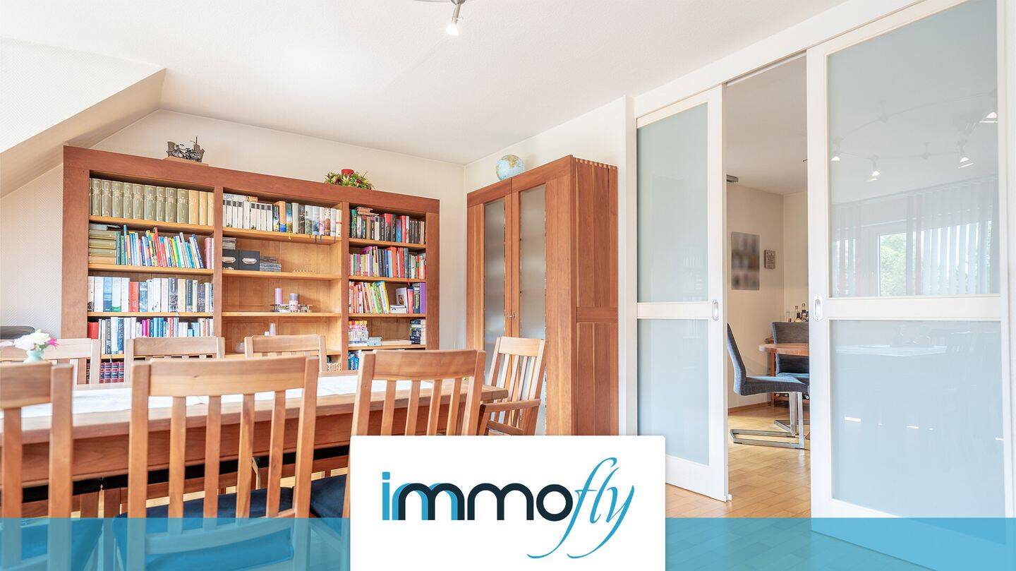 Haus-in-Haus-Charakter: stilvolle 5-Zimmer-Maisonette mit Balkon und viel Raum zur freien Entfaltung, 41199 Mönchengladbach