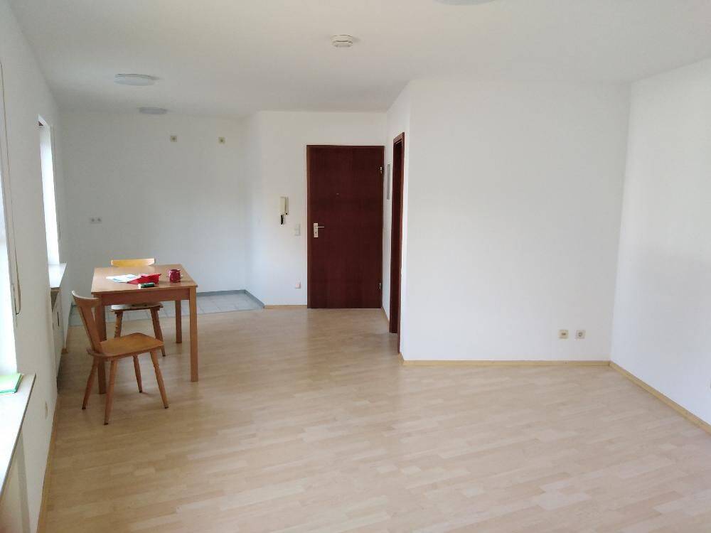 Großzügige Einzimmerwohnung vis a vis zum Bahnhof zu verkaufen, 68526 Ladenburg