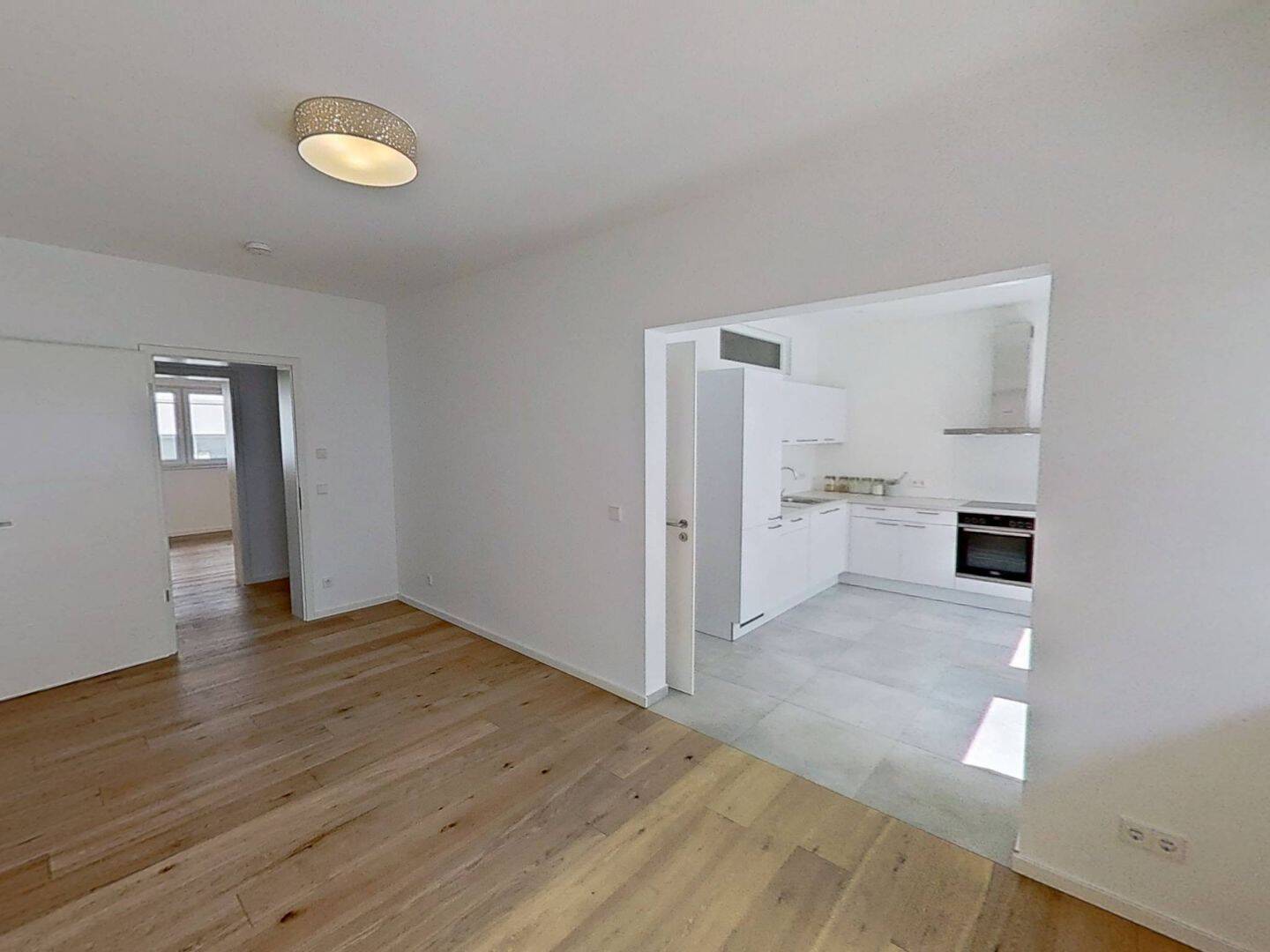 ++ Terrasse inklusive: Großzügige 2-Zimmer-Wohnung mit moderner Einbauküche ++, 70176 Stuttgart (Mitte West)