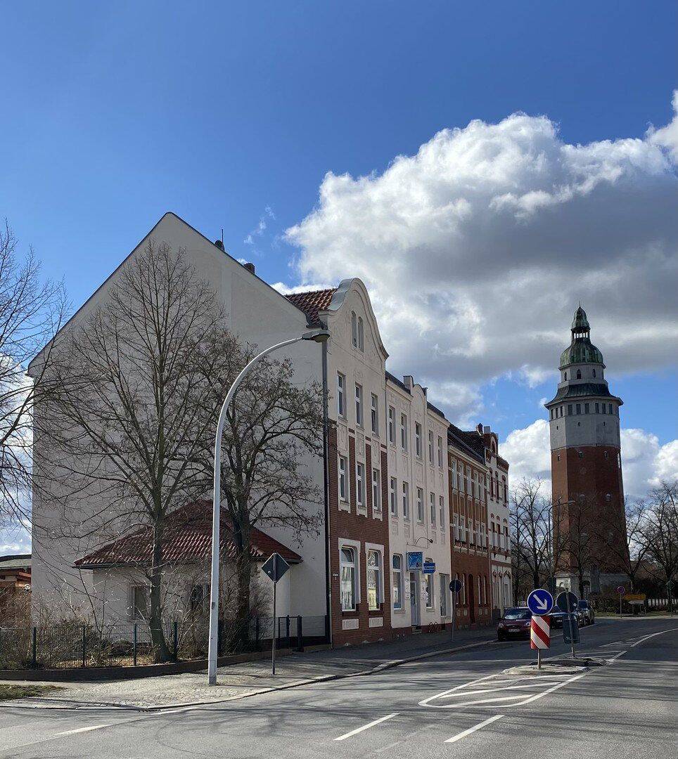 Erstbezug nach Sanierung – Stilvolle 4-Zimmer-Altbauwohnung mit 126 m², 3238 Finsterwalde