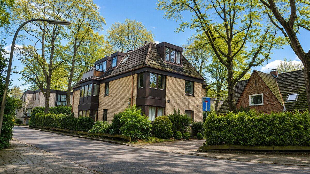 Befristet – Möblierte 3 Zimmer Erdgeschosswohnung mit Garten in Hamburg-Blankenese, 22587 Hamburg (Altona)