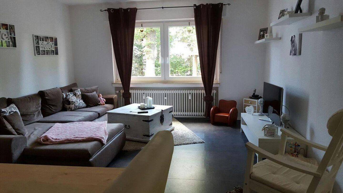 Großzügige Wohnung mit ausgebauten Kellerräumen und Terrasse in Reinshagen, 42857 Remscheid (Innen Nord Süd West)