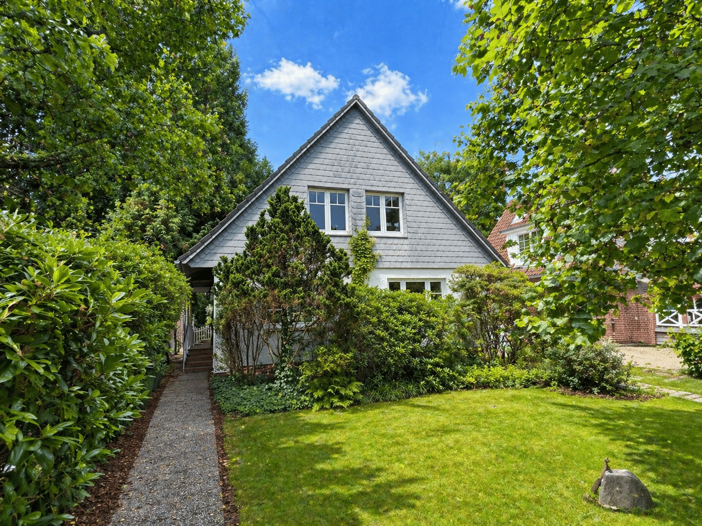 Viel Platz für die Familie: 7-Zimmer-Einfamilienhaus mit großzügigem Garten in ruhiger Lage, 22417 Hamburg (Hamburg-Nord Hummelsbüttel Langenhorn)