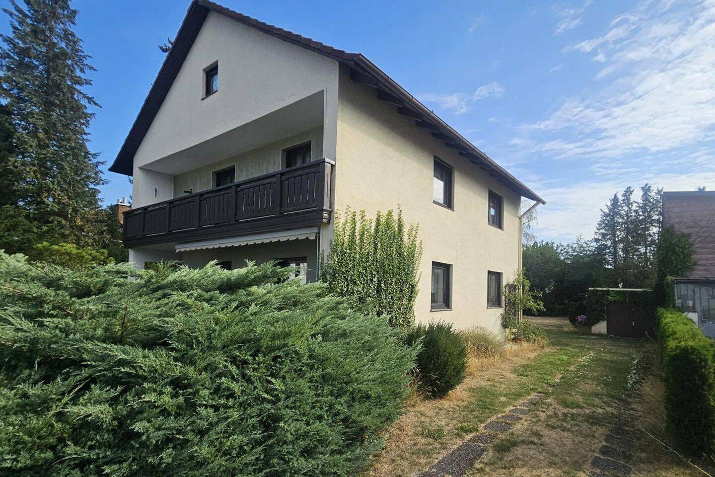 Haus mit Märchengarten in Olching, 82140 Olching