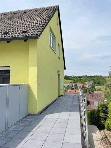 Gemütliche Wohnung mit Balkon in ruhiger Lage !, 97288 Theilheim