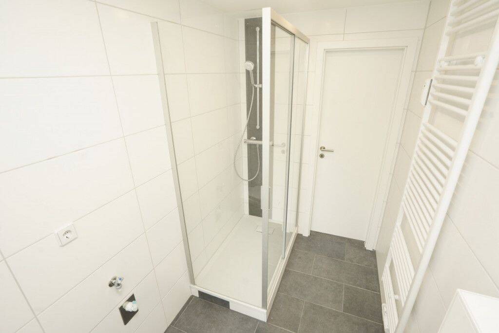EBK / Walk-in-Dusche / Am Campus, 9126 Chemnitz (Altchemnitz Bernsdorf Gablenz Lutherviertel Sonnenberg)