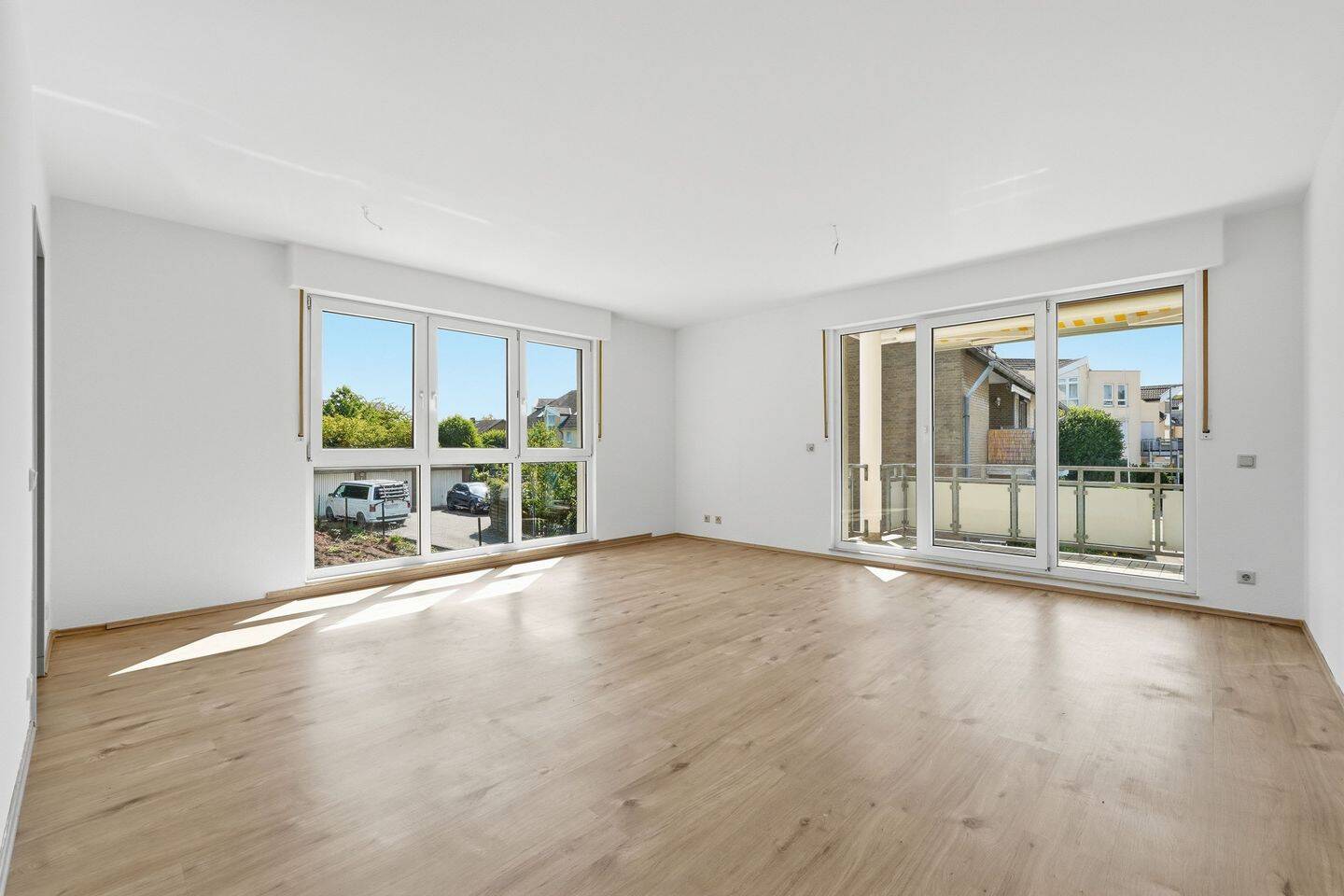 Großzügig wohnen in Allerheiligen. 3-Zimmer-Eigentumswohnung mit Tiefgaragenstellplatz in attraktiv, 41470 Neuss