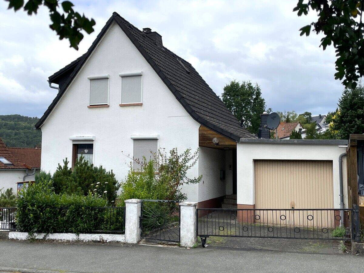 Herborn-Alsbach: Gemütliche Eigentumswohnung auf 2 Etagen, 35745 Herborn