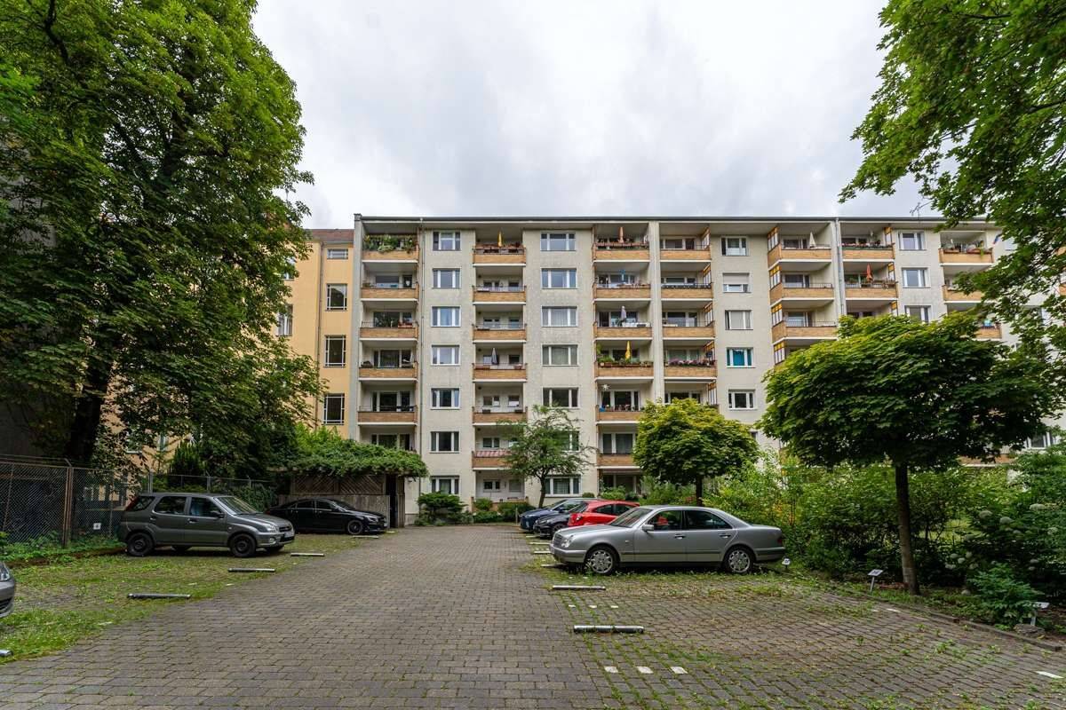 Gepflegte 2-Zimmerwohnung mit Balkon in der City-West, 10777 Berlin (Charlottenburg-Wilmersdorf Schöneberg Wilmersdorf)