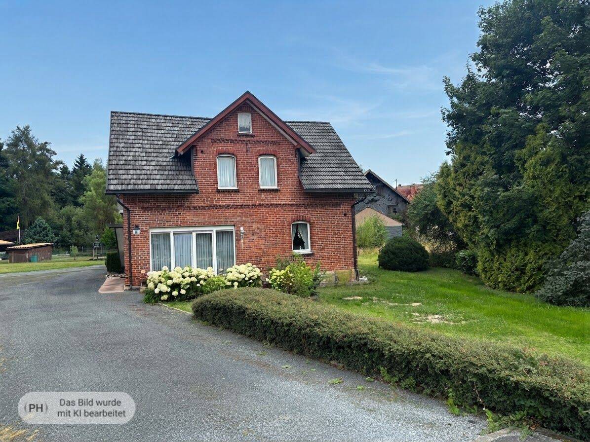Schönes Einfamilienhaus mit Scheune und großem Grundstück in Wildenheid, 96465 Neustadt b. Coburg