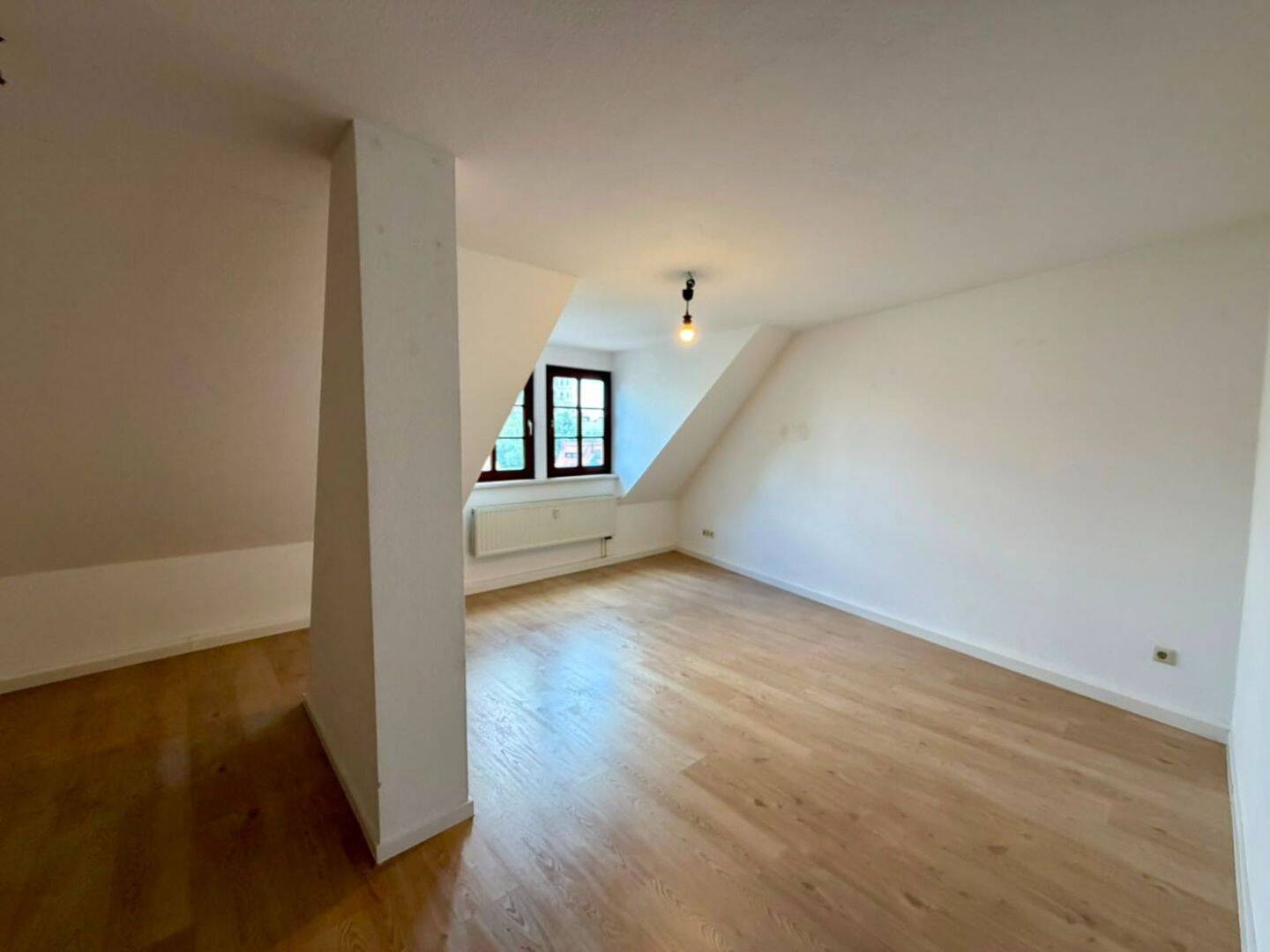 gemütliche 1- Raumwohnung im Dachgeschoss / Nikolaivorstadt, 2826 Görlitz
