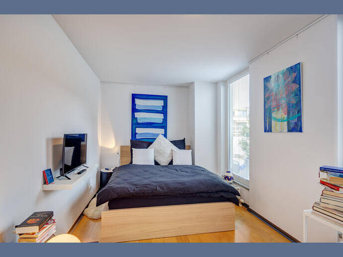 Möbliert: Helle Wohnung mit großem Balkon zum ruhigen Innenhof, 80799 München (Maxvorstadt Schwabing-Freimann Schwabing-West)
