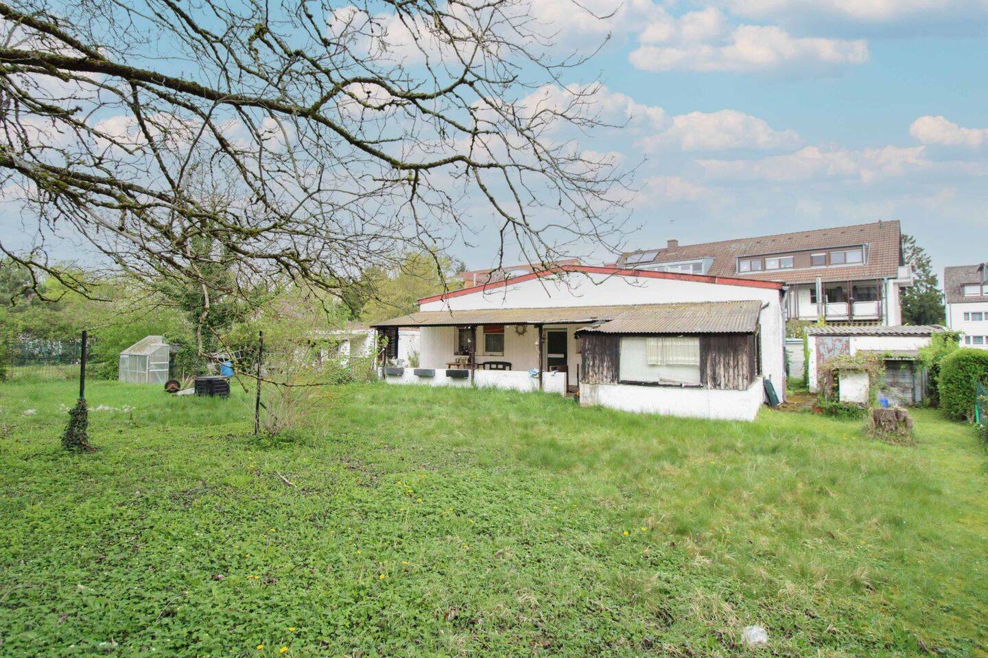 Freistehendes Einfamilienhaus mit Doppelgarage, 76135 Karlsruhe (Beiertheim-Bulach Oberreut Südweststadt Weststadt)