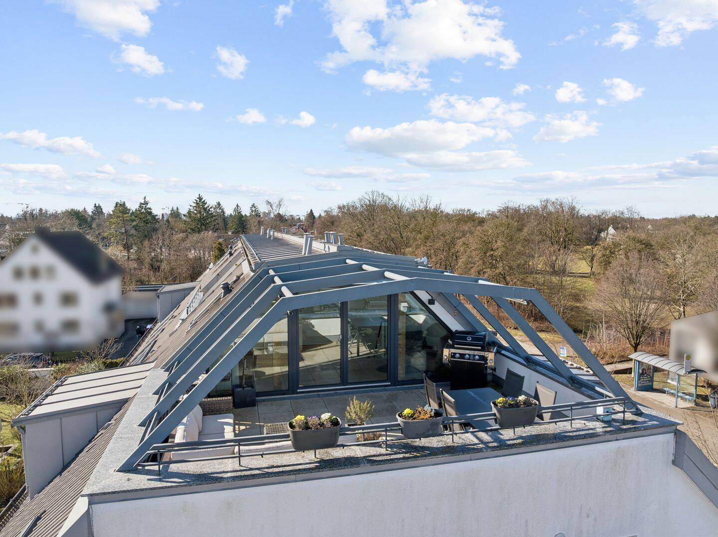 Traumhafte 5,5 Zi. DG-Maisonette Wohnung mit Neubaufeeling in ruhiger Lage in Trudering, 81825 München (Berg am Laim Trudering-Riem)