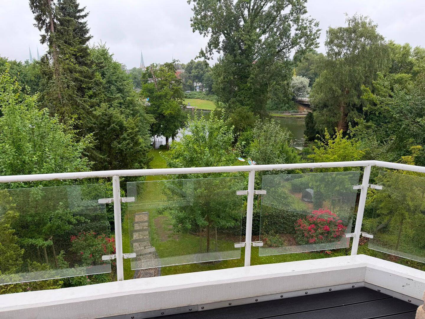 Traumhaufte 2-Zimmer Wohnung mit Blick auf die Wakenitz, 23564 Lübeck (Sankt Gertrud Sankt Jürgen)